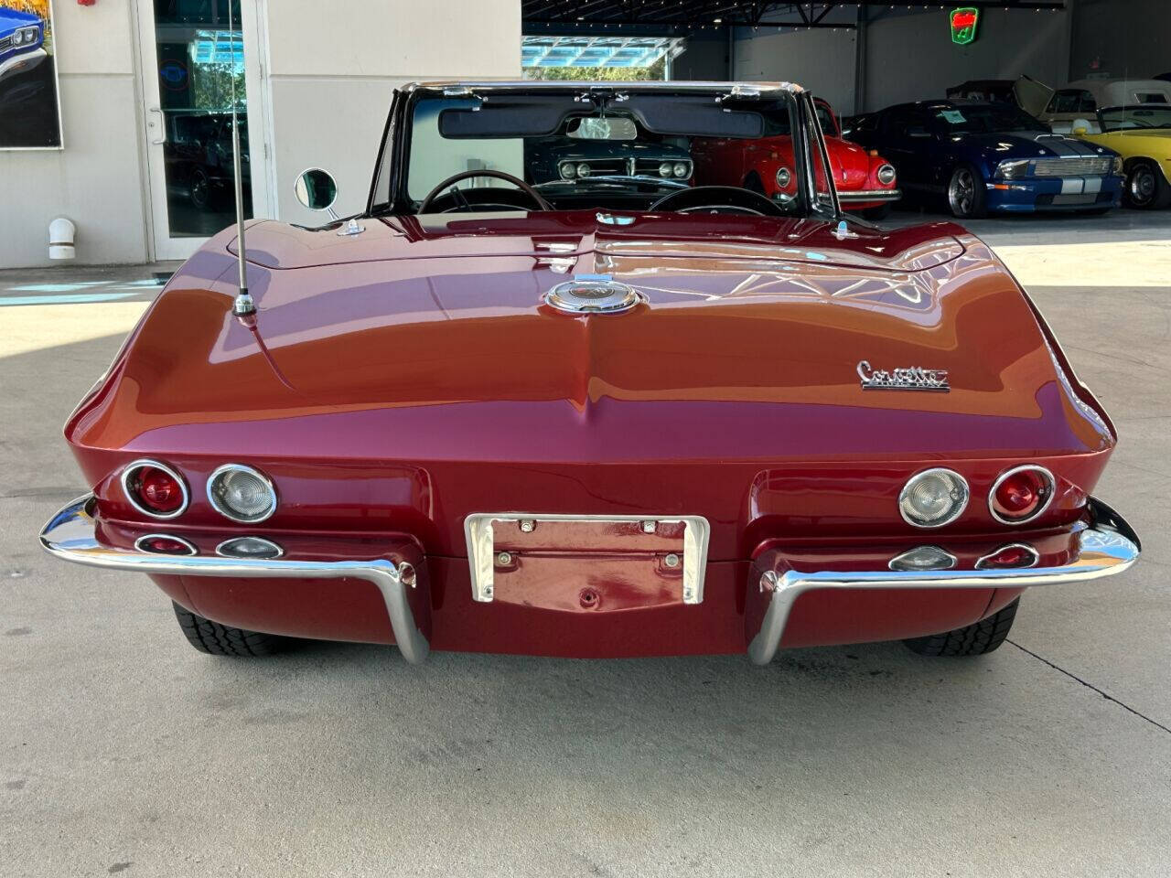 Chevrolet-Corvette-Cabriolet-1966-Maroon-Black-114296-5