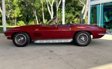 Chevrolet-Corvette-Cabriolet-1966-Maroon-Black-114296-8