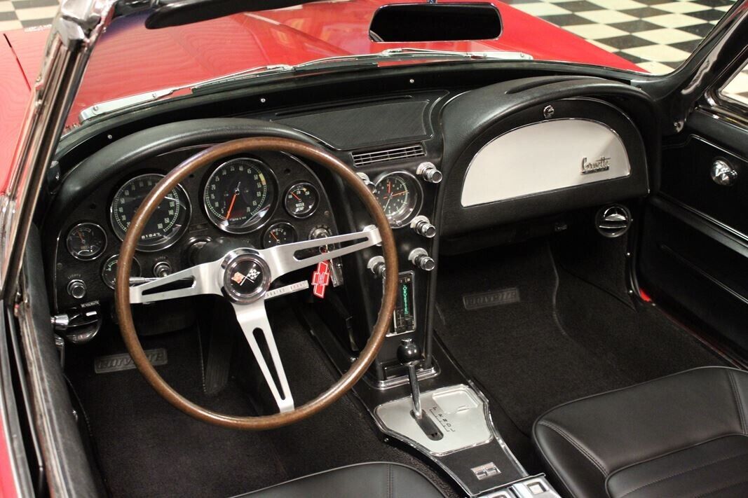 Chevrolet-Corvette-Cabriolet-1966-Red-Black-130357-13