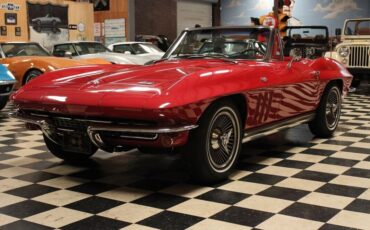 Chevrolet-Corvette-Cabriolet-1966-Red-Black-130357-2