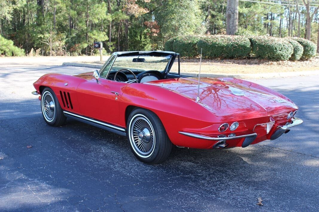 Chevrolet-Corvette-Cabriolet-1966-Red-Black-130357-27