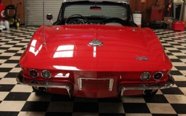 Chevrolet-Corvette-Cabriolet-1966-Red-Black-130357-4