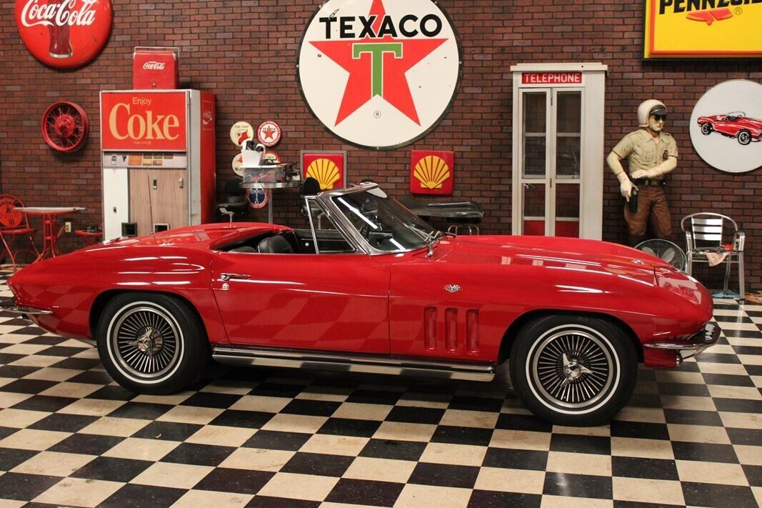 Chevrolet-Corvette-Cabriolet-1966-Red-Black-130357-6