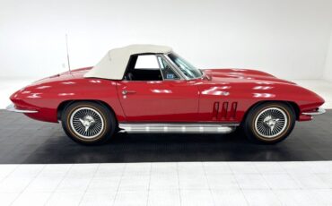 Chevrolet-Corvette-Cabriolet-1966-Red-Black-70975-8