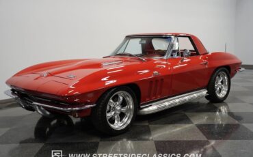 Chevrolet-Corvette-Cabriolet-1966-Red-Red-112078-5