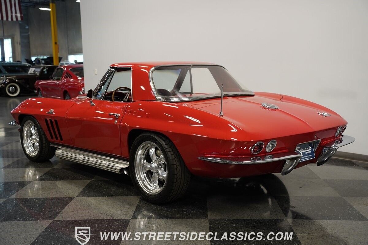 Chevrolet-Corvette-Cabriolet-1966-Red-Red-112078-7