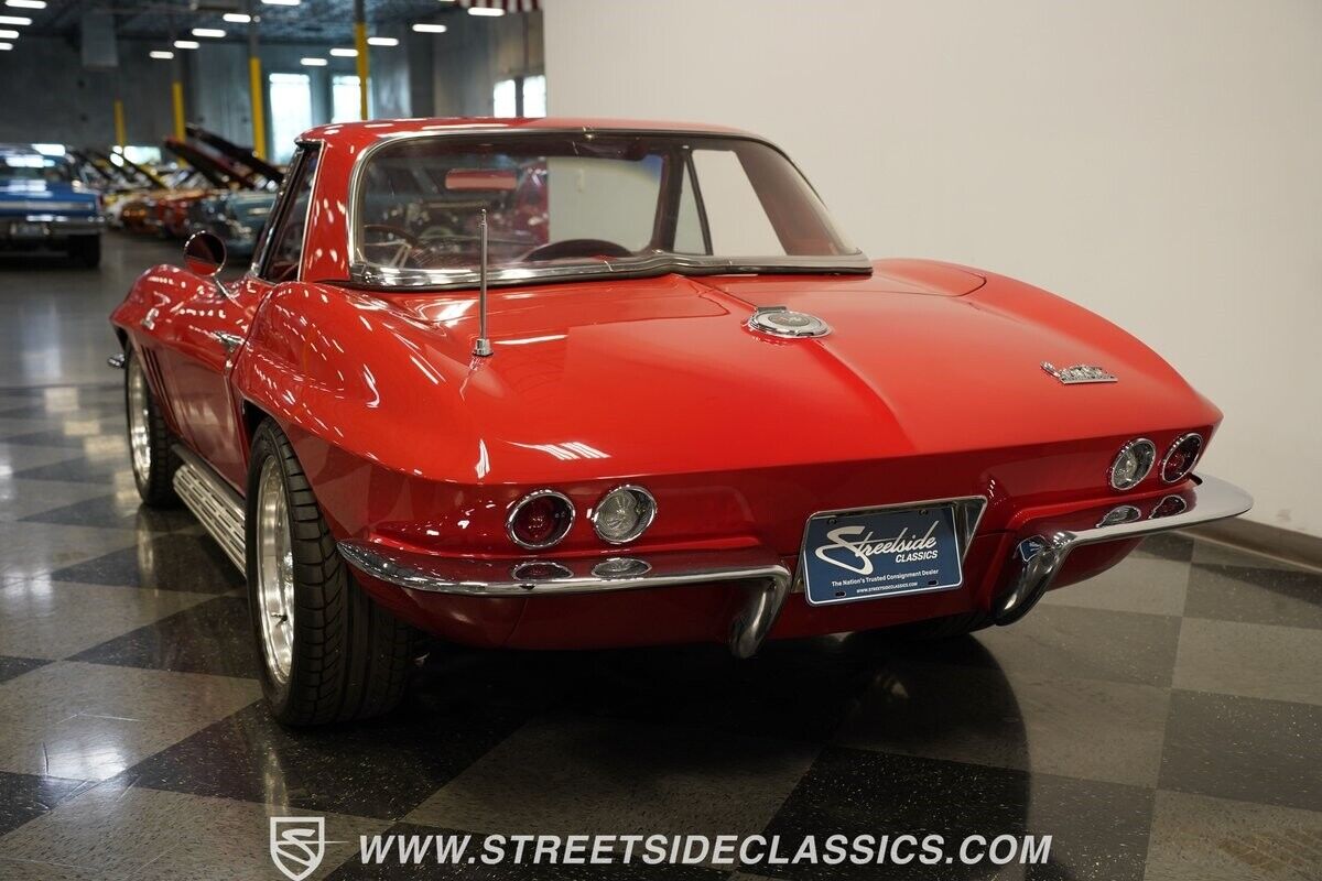 Chevrolet-Corvette-Cabriolet-1966-Red-Red-112078-8