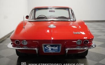 Chevrolet-Corvette-Cabriolet-1966-Red-Red-112078-9