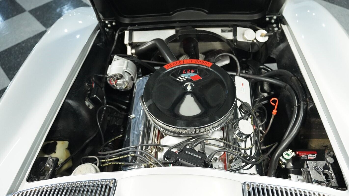 Chevrolet-Corvette-Cabriolet-1966-Silver-Black-5824-3