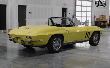 Chevrolet-Corvette-Cabriolet-1966-Yellow-Black-112878-4