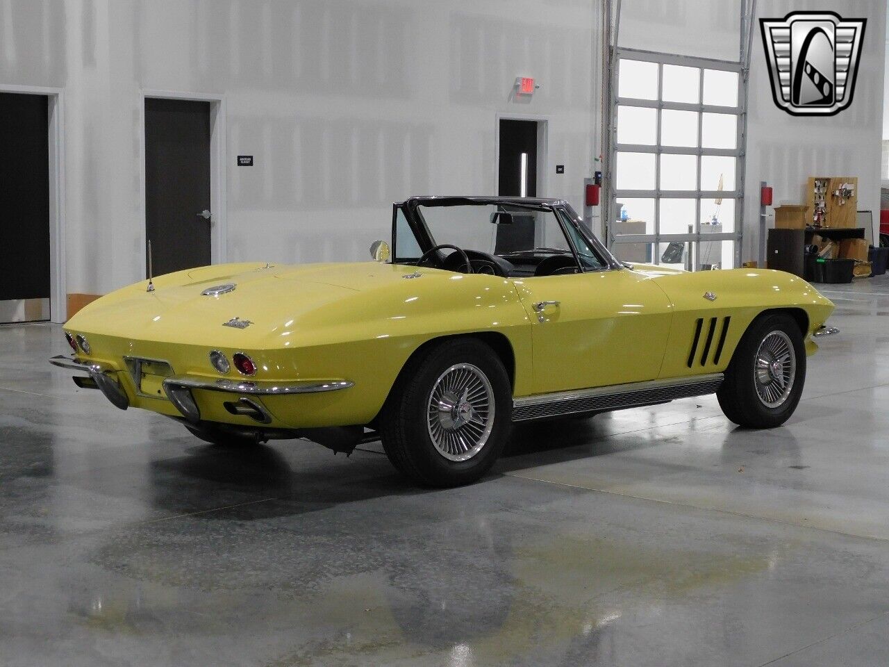 Chevrolet-Corvette-Cabriolet-1966-Yellow-Black-112878-4