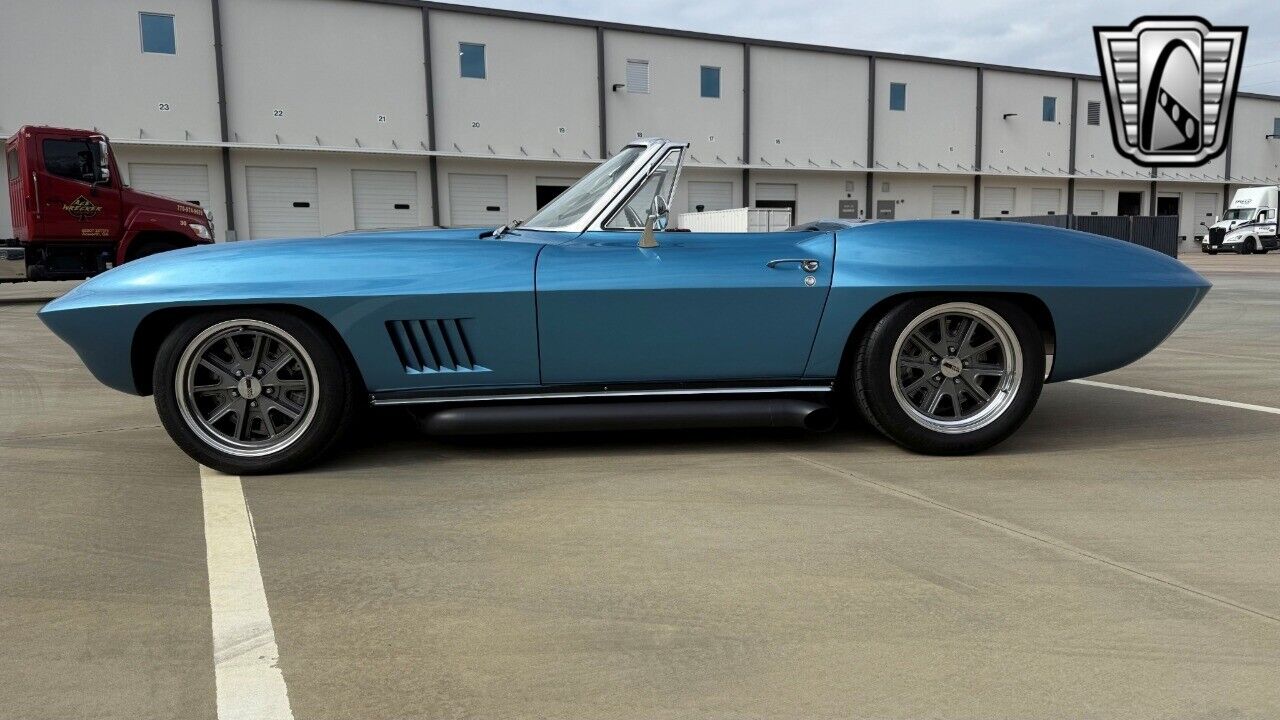 Chevrolet-Corvette-Cabriolet-1967-Blue-Black-1820-3