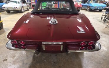 Chevrolet-Corvette-Cabriolet-1967-MARLBORO-MAROON-BLACK-LEATHER-83881-9