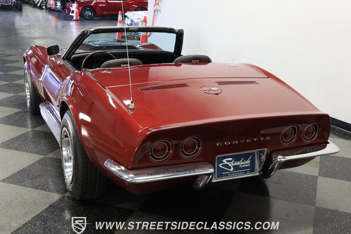 Chevrolet-Corvette-Cabriolet-1968-Burgundy-Black-149088-7