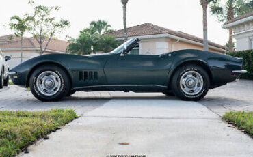 Chevrolet-Corvette-Cabriolet-1968-Green-Black-114967-2