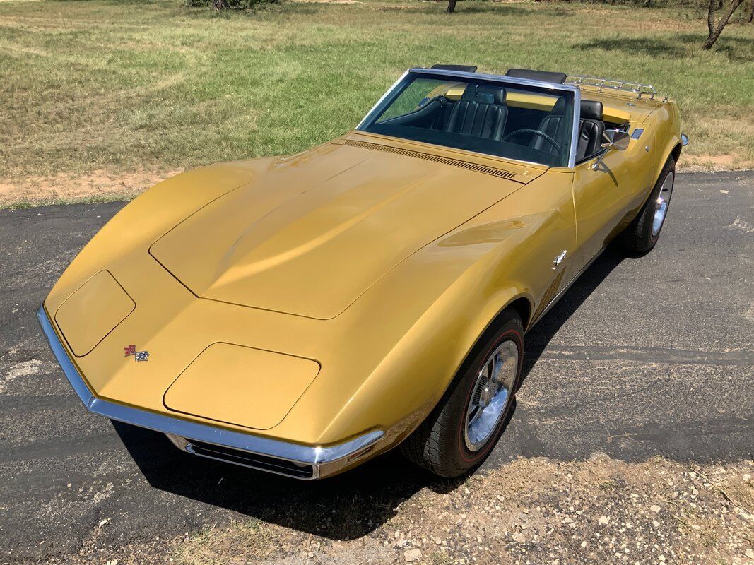 Chevrolet-Corvette-Cabriolet-1969-Gold-Black-88081-11