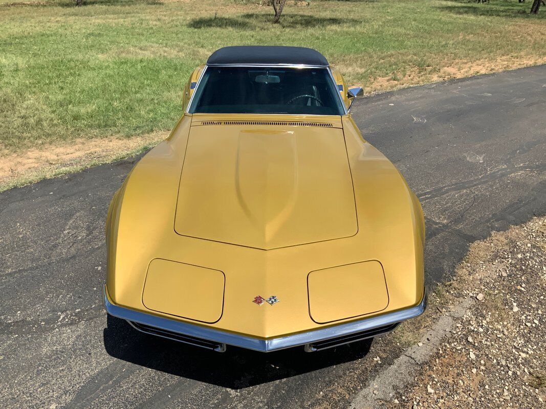 Chevrolet-Corvette-Cabriolet-1969-Gold-Black-88081-8