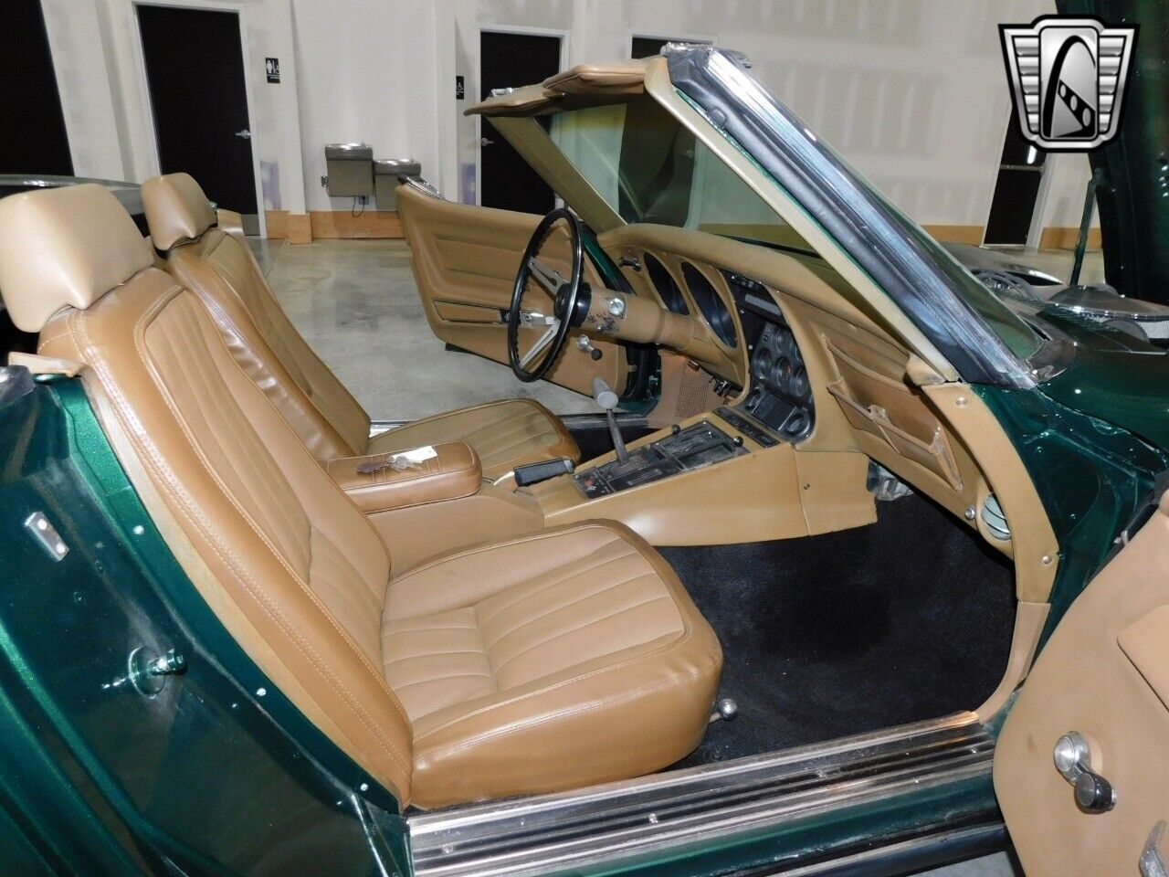 Chevrolet-Corvette-Cabriolet-1969-Green-Tan-56-7