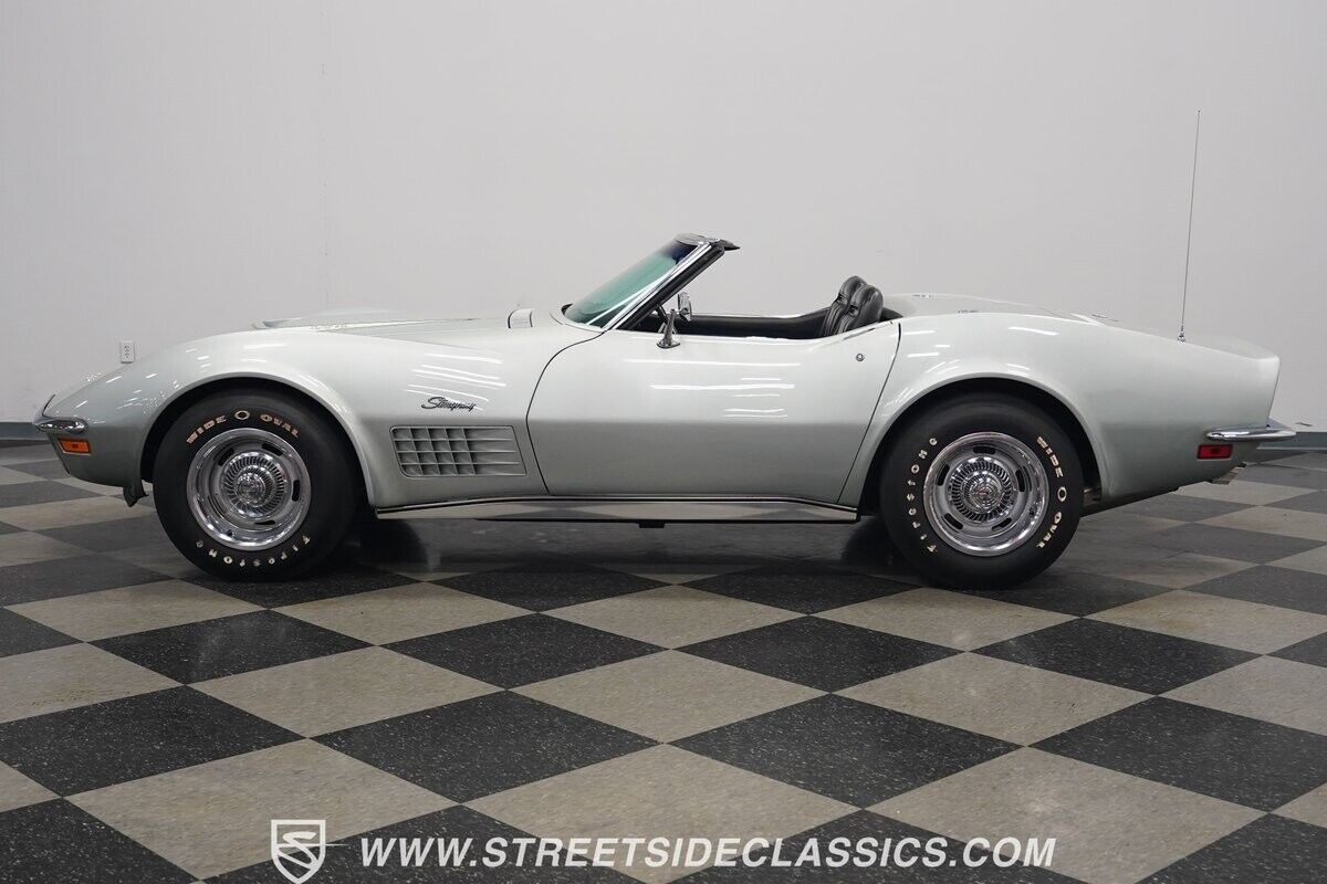 Chevrolet-Corvette-Cabriolet-1970-Silver-Black-92529-2