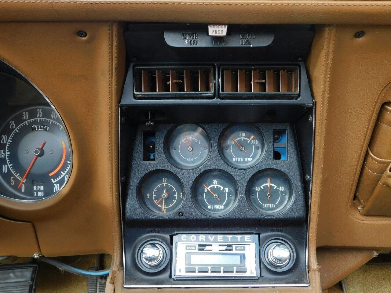 Chevrolet-Corvette-Cabriolet-1972-Yellow-Saddle-126530-11