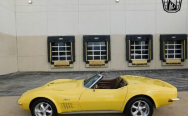 Chevrolet-Corvette-Cabriolet-1972-Yellow-Saddle-126530-3