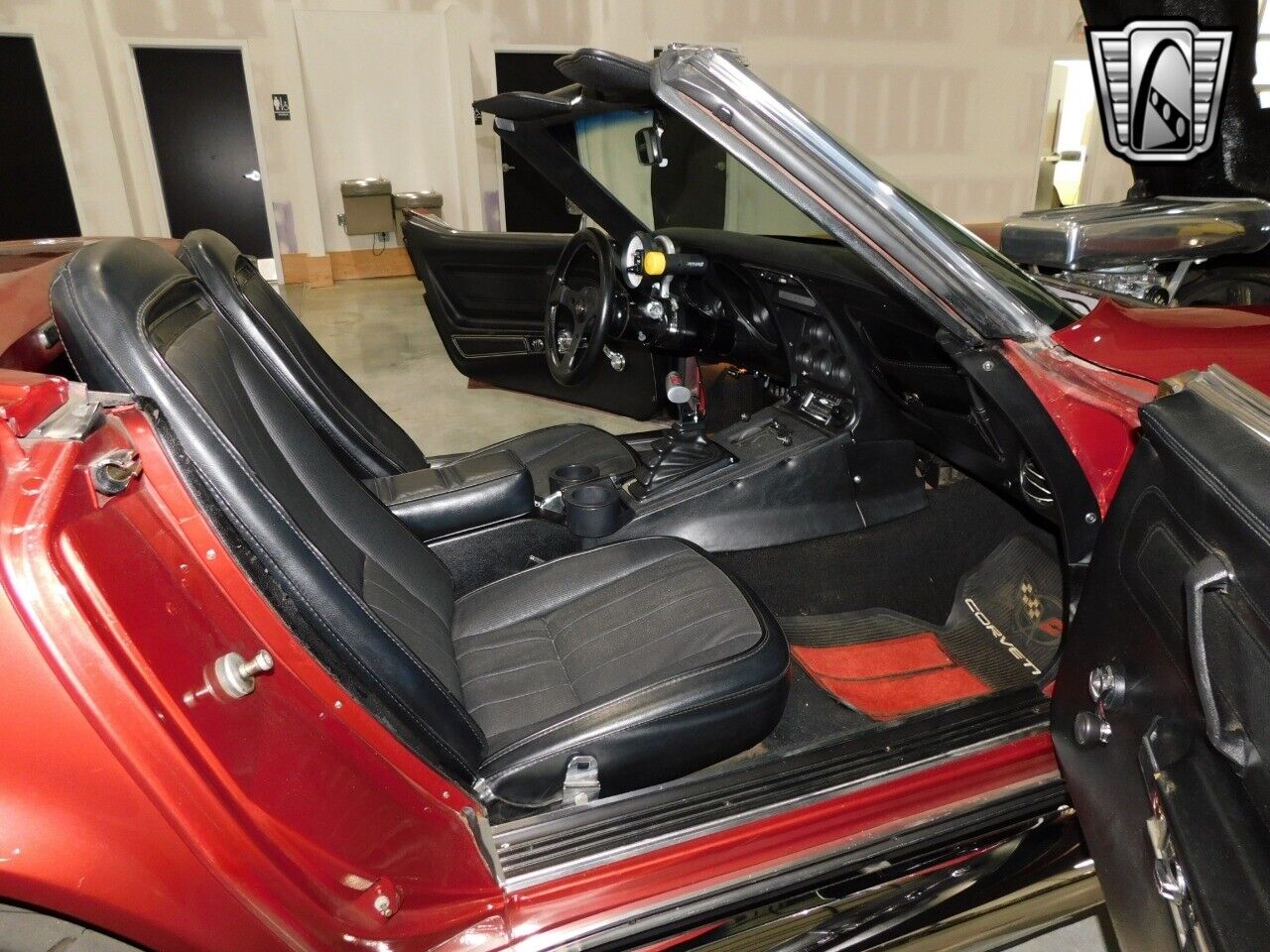 Chevrolet-Corvette-Cabriolet-1974-Red-Black-123425-7