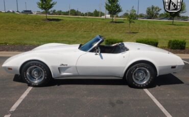 Chevrolet-Corvette-Cabriolet-1974-White-Black-98009-2