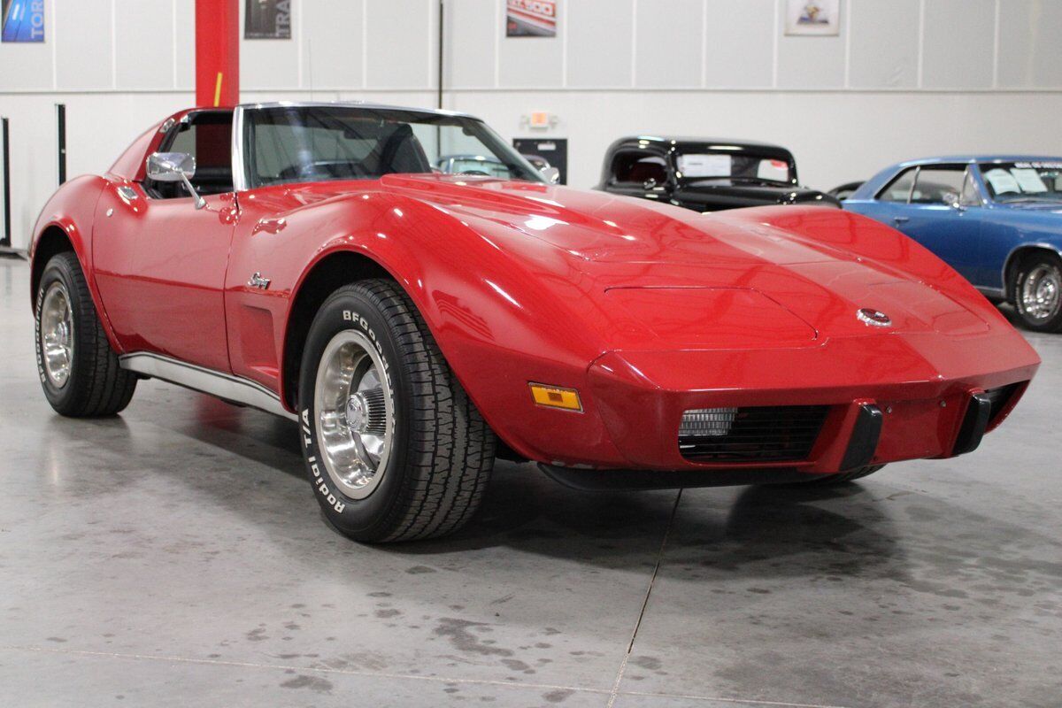 Chevrolet-Corvette-Cabriolet-1975-Red-Black-17965-6