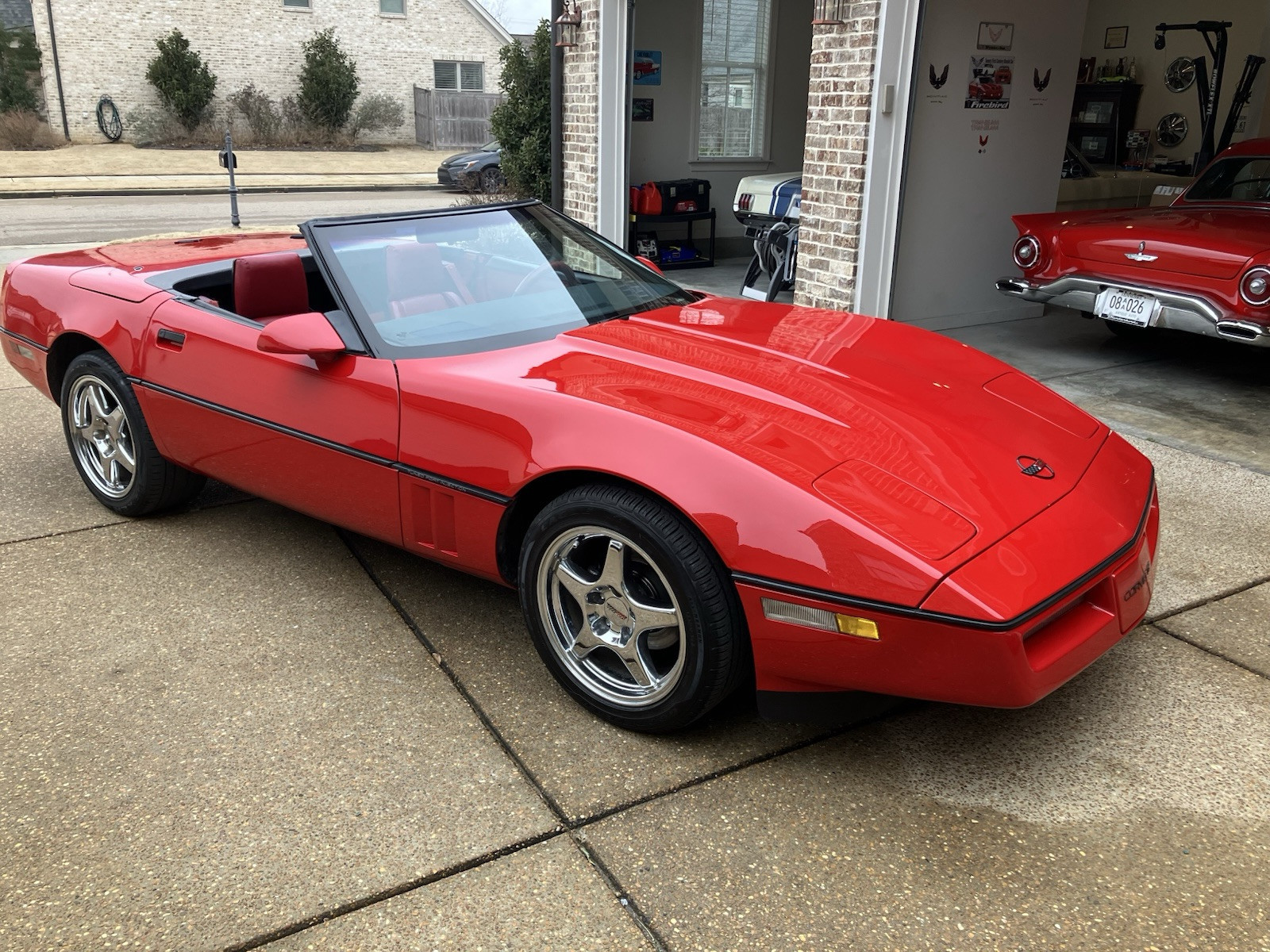 Chevrolet-Corvette-Cabriolet-1986-Red-Red-189903-3