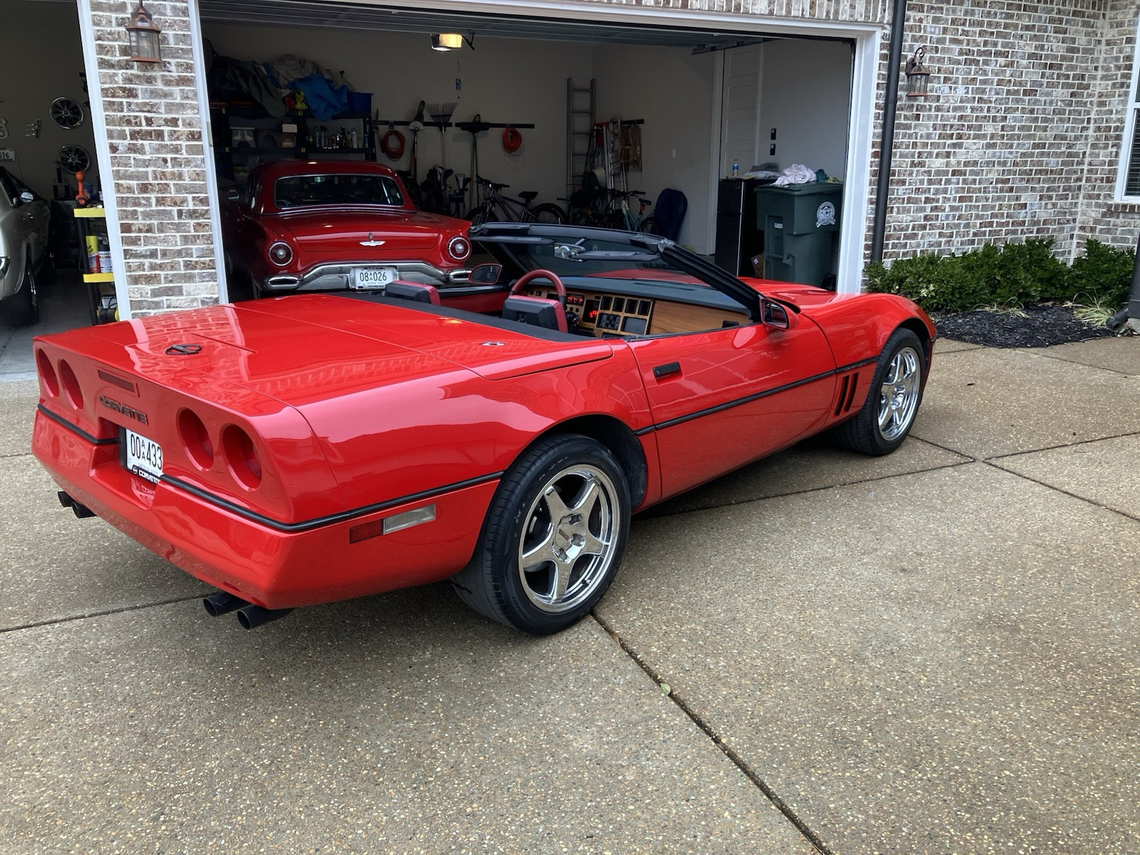 Chevrolet-Corvette-Cabriolet-1986-Red-Red-189903-4