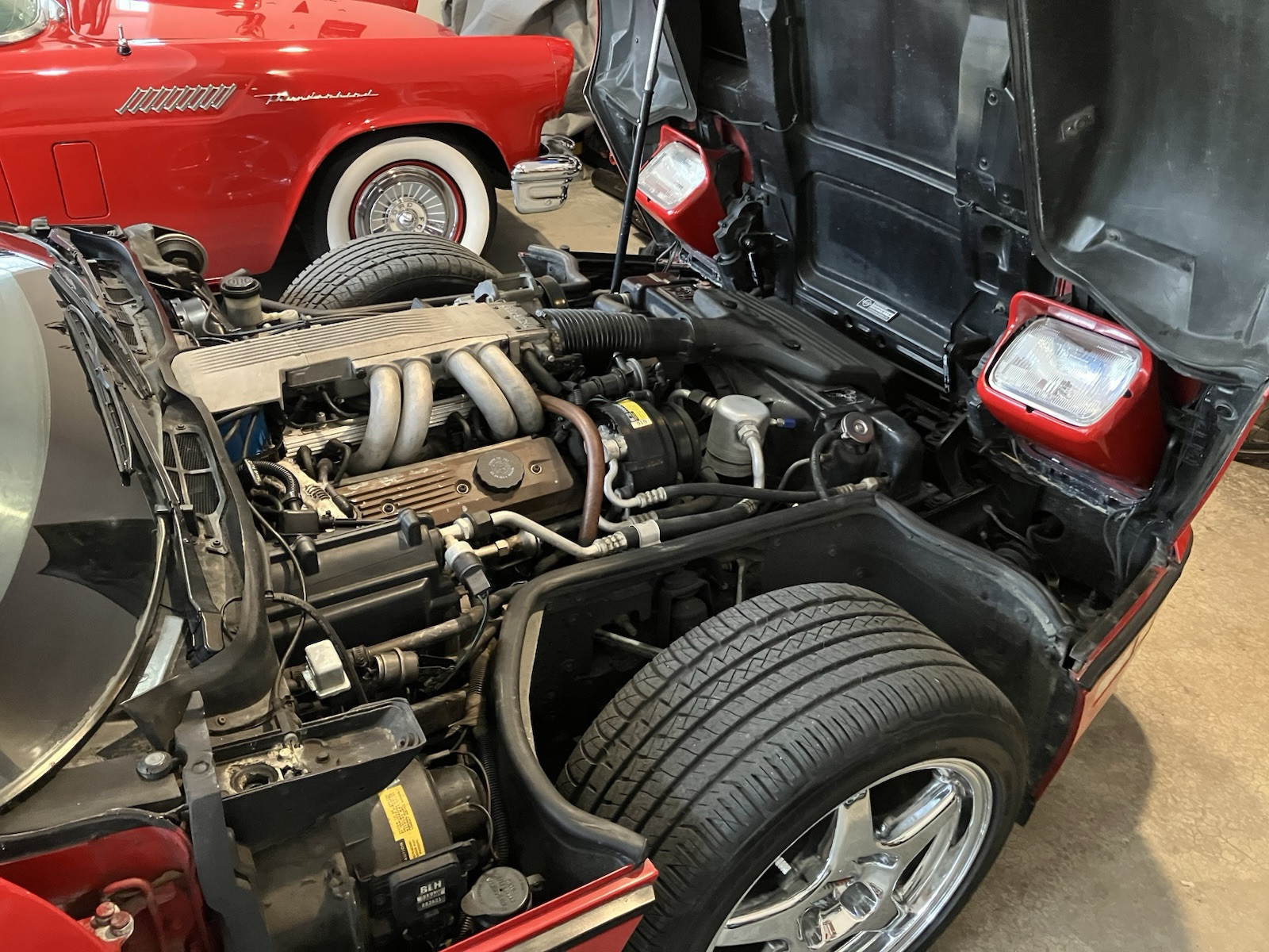 Chevrolet-Corvette-Cabriolet-1986-Red-Red-189903-9