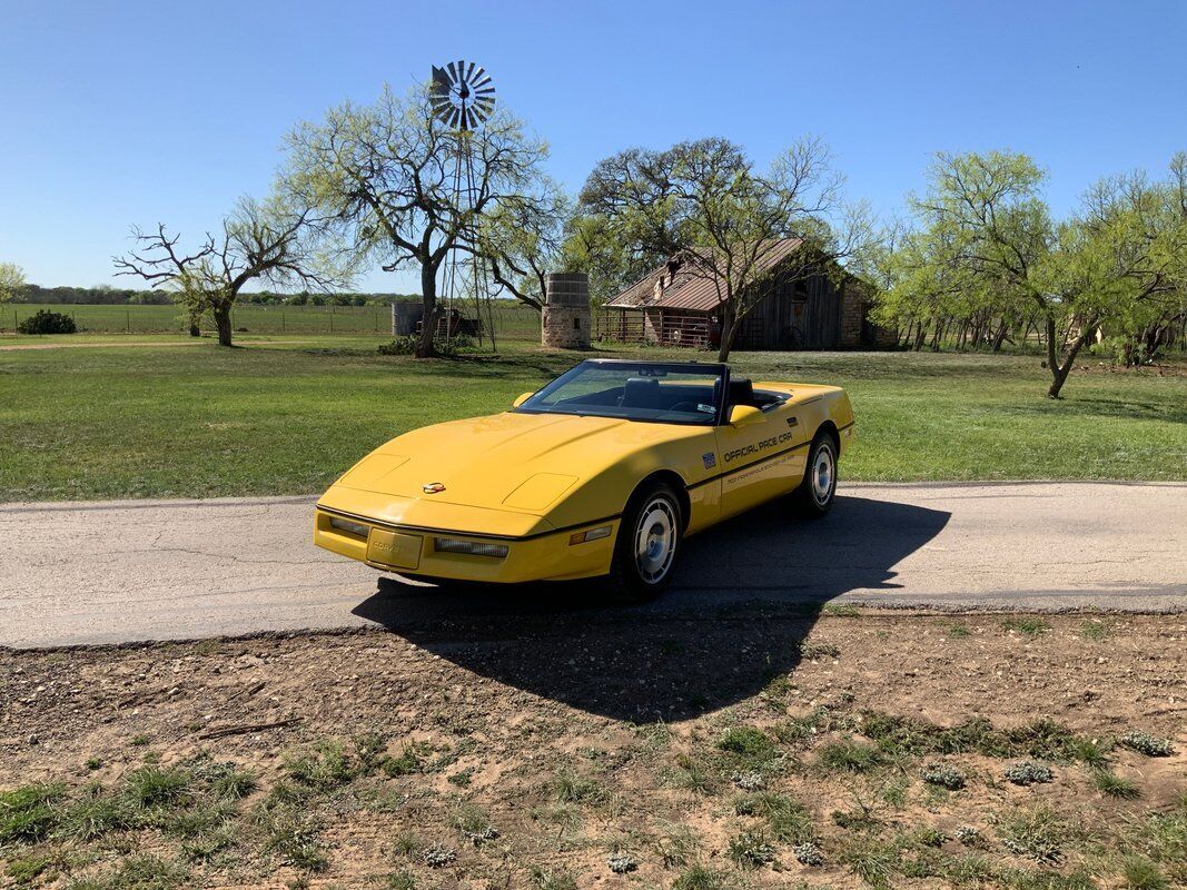 Chevrolet-Corvette-Cabriolet-1986-Yellow-Black-46162-10