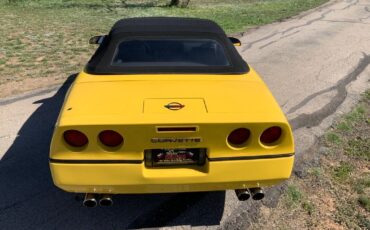 Chevrolet-Corvette-Cabriolet-1986-Yellow-Black-46162-4