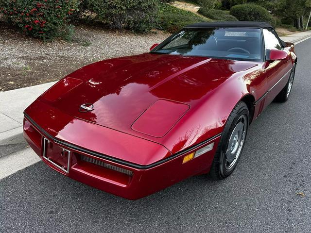 Chevrolet-Corvette-Cabriolet-1987-Red-Black-297600-1