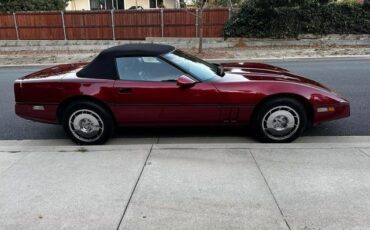 Chevrolet-Corvette-Cabriolet-1987-Red-Black-297600-11