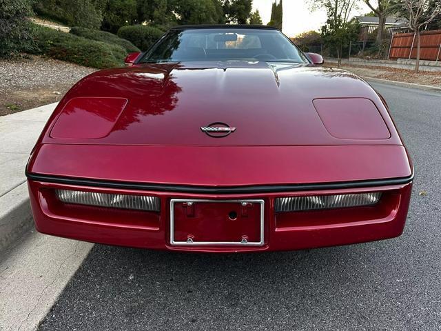 Chevrolet-Corvette-Cabriolet-1987-Red-Black-297600-15