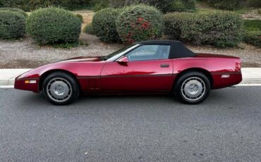 Chevrolet-Corvette-Cabriolet-1987-Red-Black-297600-2