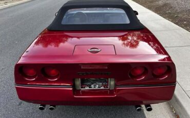 Chevrolet-Corvette-Cabriolet-1987-Red-Black-297600-6