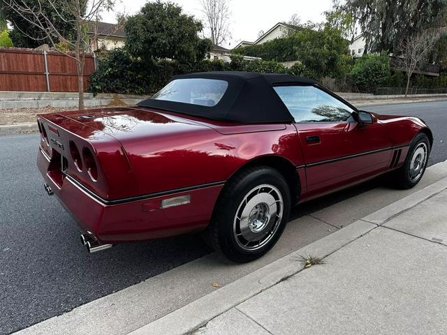 Chevrolet-Corvette-Cabriolet-1987-Red-Black-297600-9