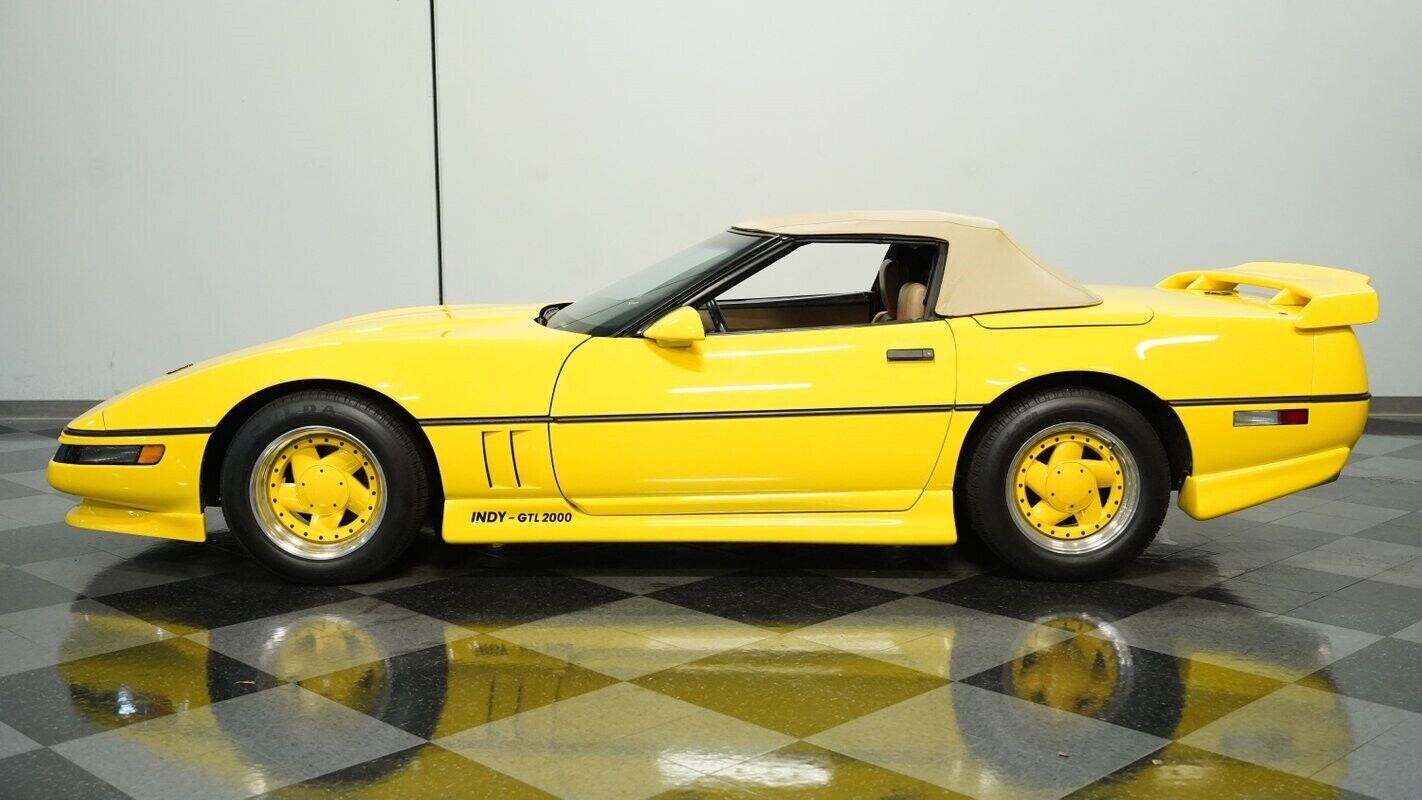 Chevrolet-Corvette-Cabriolet-1987-Yellow-Tan-87403-2