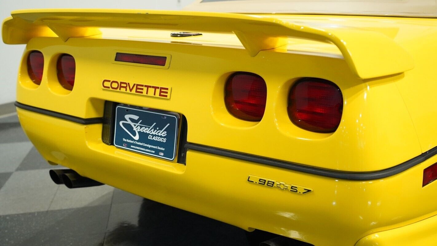 Chevrolet-Corvette-Cabriolet-1987-Yellow-Tan-87403-23