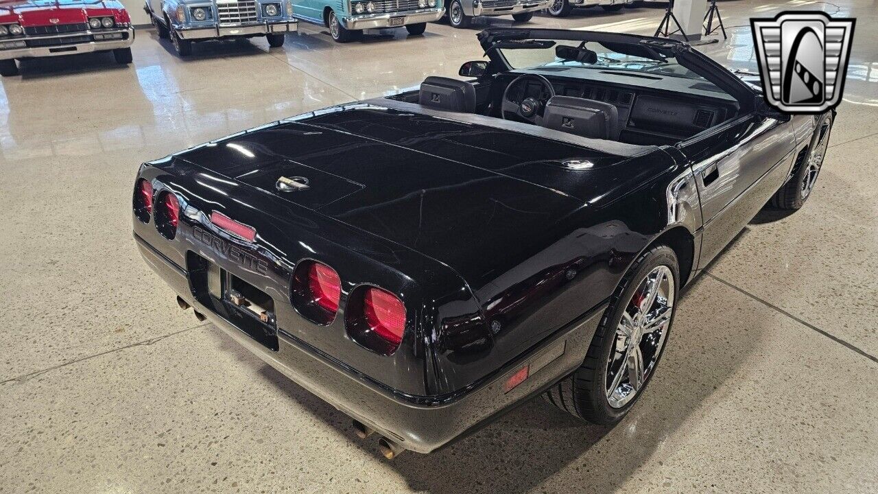 Chevrolet-Corvette-Cabriolet-1989-Black-Black-187123-4