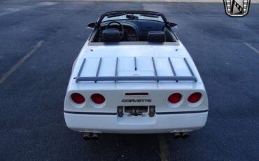 Chevrolet-Corvette-Cabriolet-1990-White-Black-106207-5