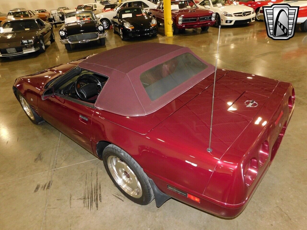 Chevrolet-Corvette-Cabriolet-1993-Red-Red-82220-5