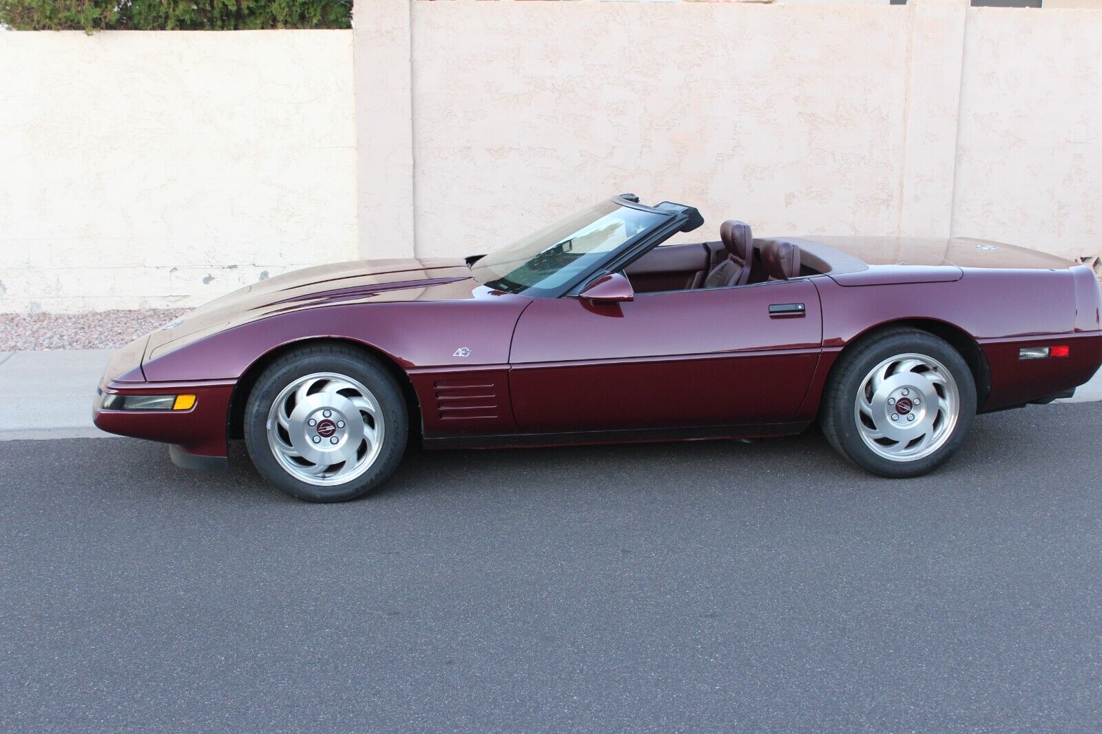 Chevrolet-Corvette-Cabriolet-1993-Ruby-Red-Ruby-Red-23128-12