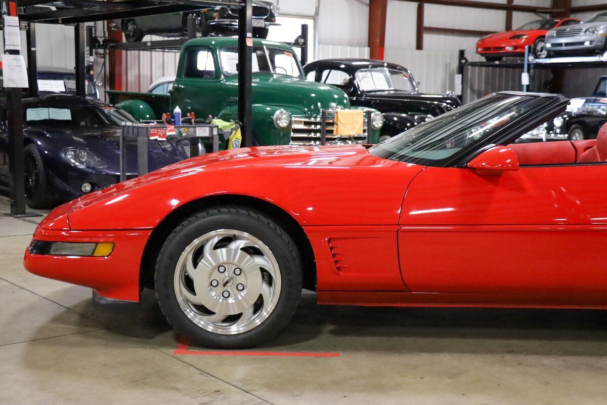 Chevrolet-Corvette-Cabriolet-1995-Red-Red-37681-2