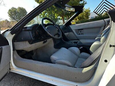 Chevrolet-Corvette-Convertible-Cabriolet-1992-White-Gray-74030-4