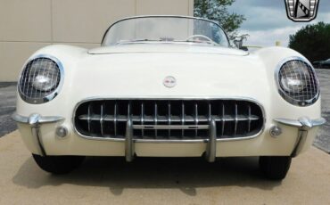 Chevrolet-Corvette-Coupe-1954-White-Red-130022-10