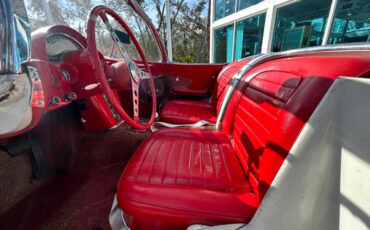 Chevrolet-Corvette-Coupe-1959-White-Red-24224-11