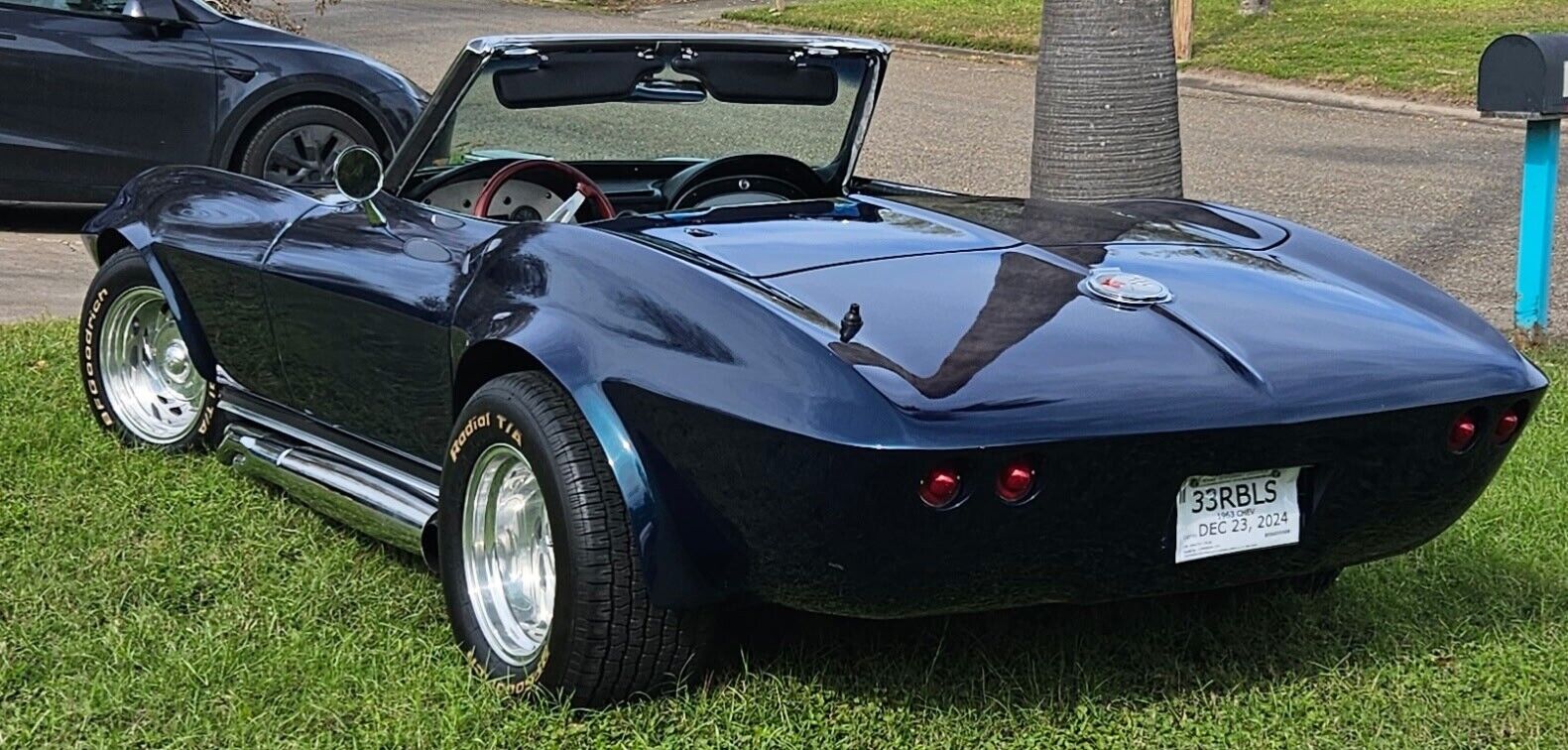 Chevrolet-Corvette-Coupe-1963-Blue-Black-19956-5